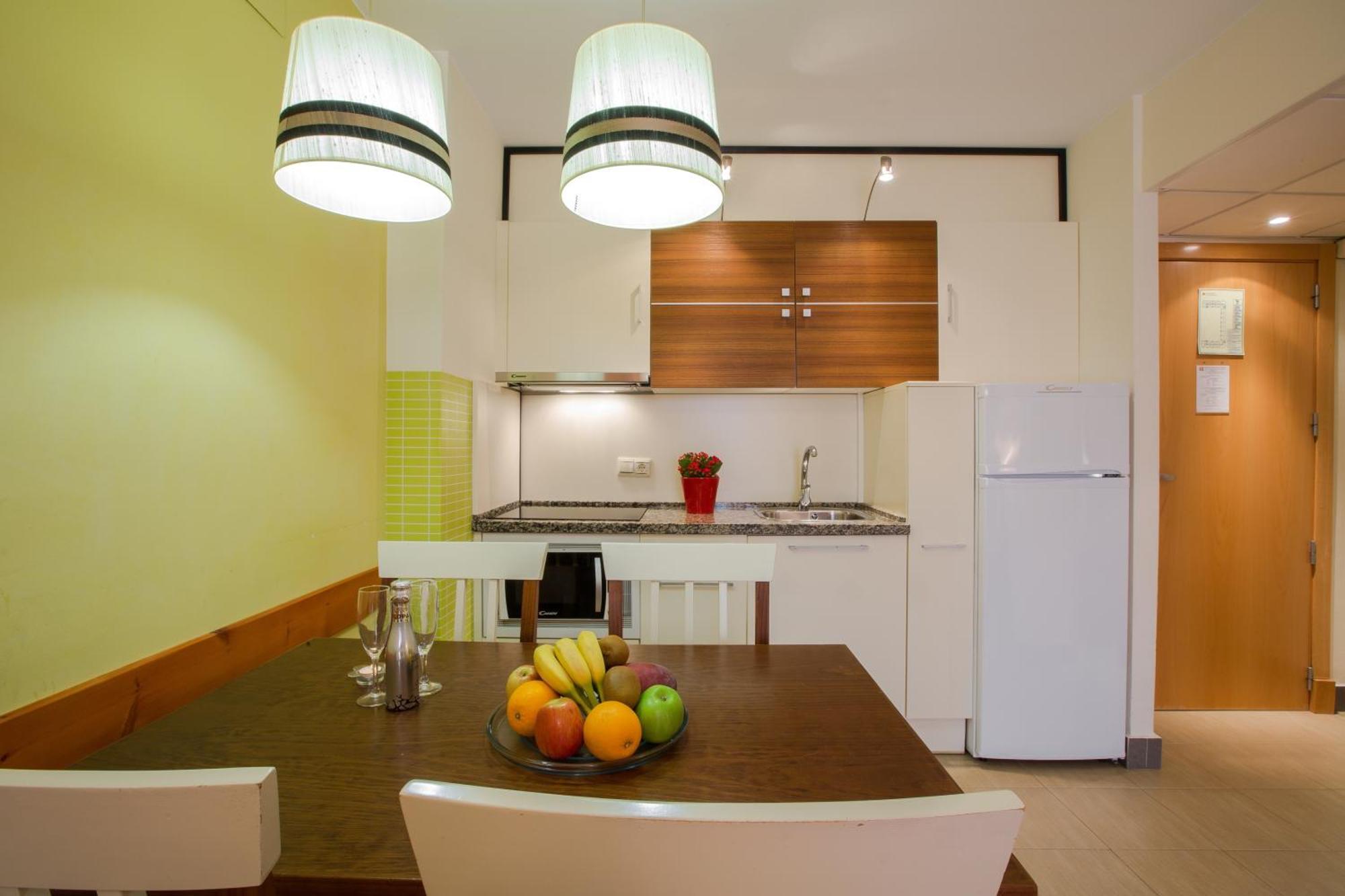 One-Bedroom Apartment Ground Floor,765688279:JPEG